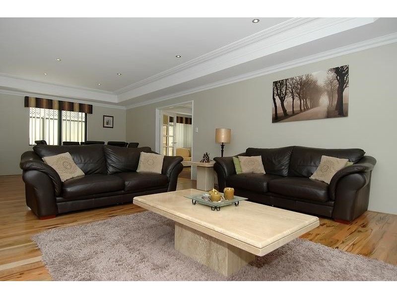 34 Litchfield Cr, Carramar WA 6031