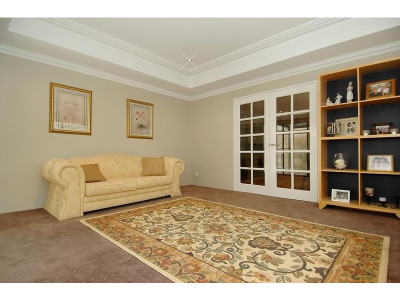 34 Litchfield Cr, Carramar WA 6031