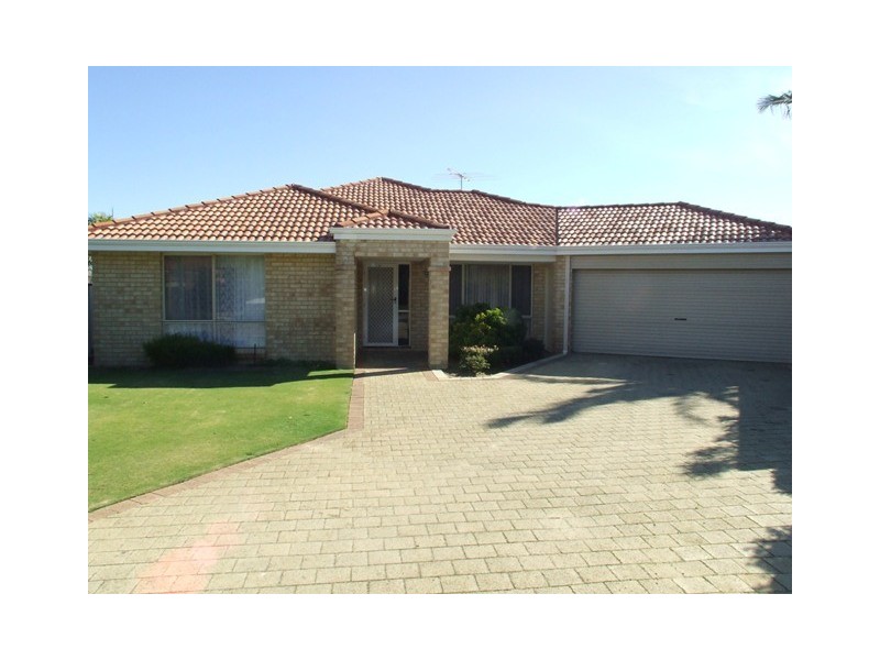 17 Bembridge Loop, Hocking WA 6065