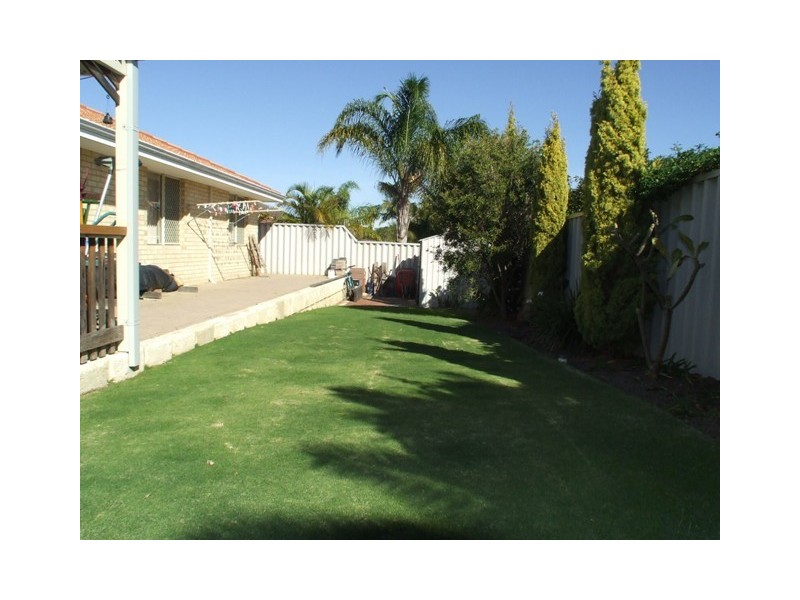 17 Bembridge Loop, Hocking WA 6065