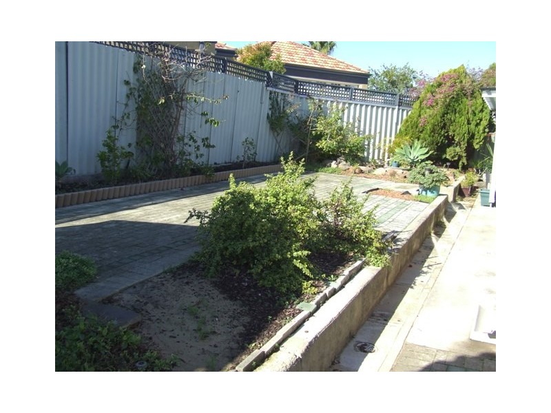 3 Radian Road, Beldon WA 6027