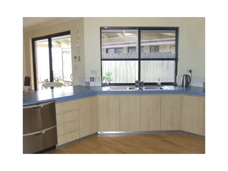 31 Wester Cr, Quinns Rocks WA 6030