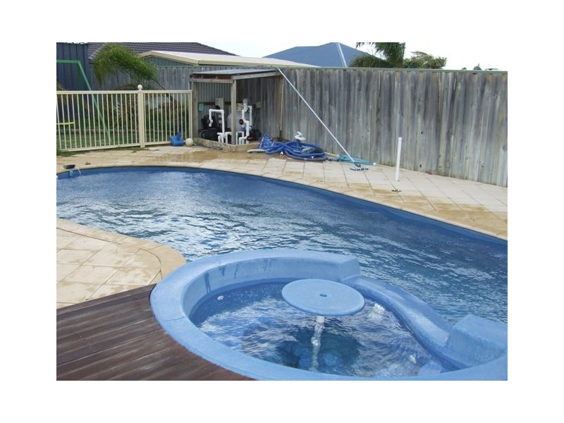 31 Wester Cr, Quinns Rocks WA 6030