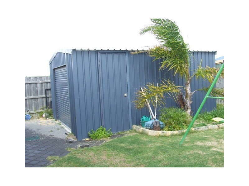 31 Wester Cr, Quinns Rocks WA 6030
