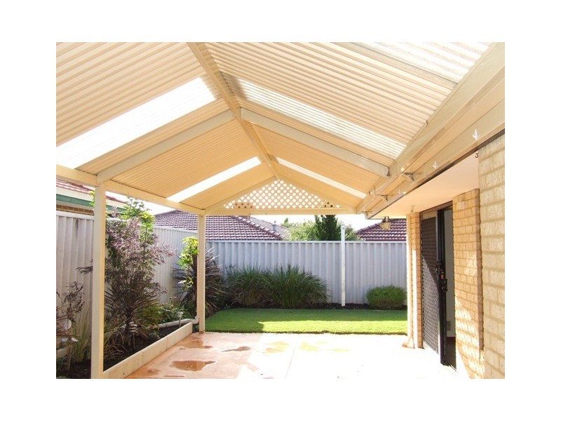 14 Dumbarton Loop, Kinross WA 6028