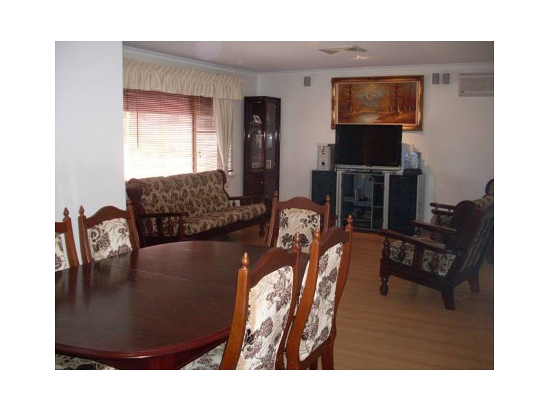 12 Radian Road, Beldon WA 6027