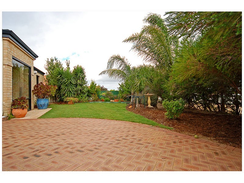 20 Tussock Elbow, Banksia Grove WA 6031