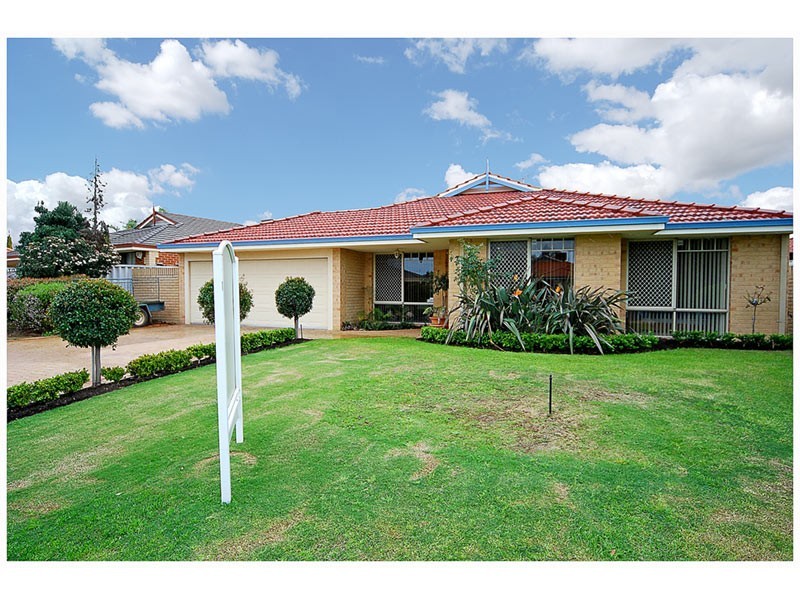 87 Balladong Loop, Carramar WA 6031