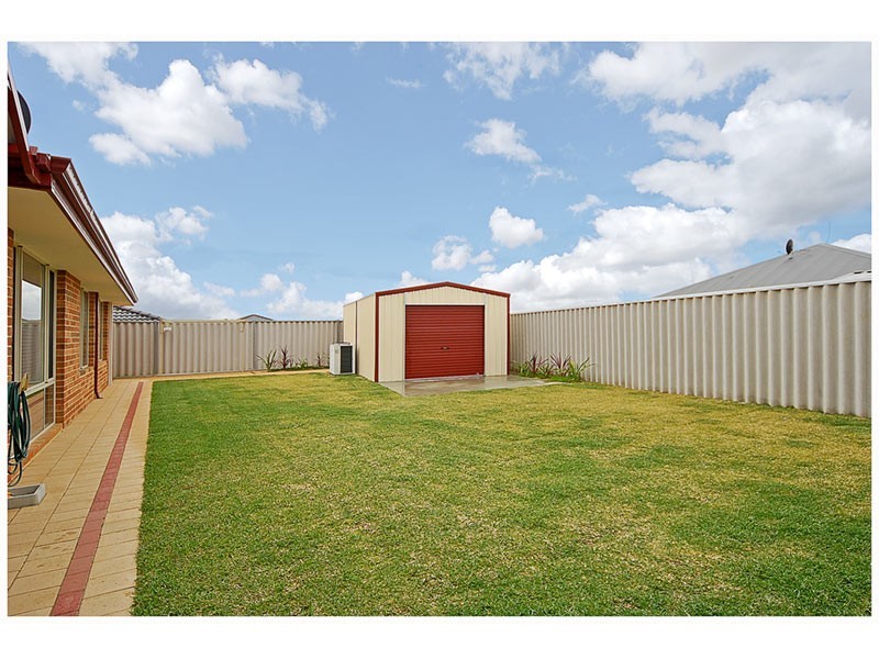 42 Alpina Promenade, Banksia Grove WA 6031