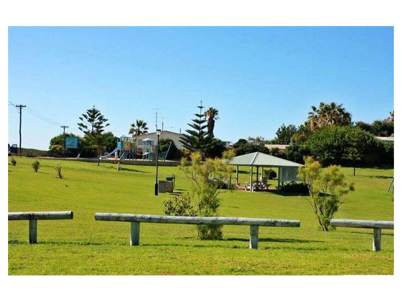 28 Edwards Street, Seabird WA 6042