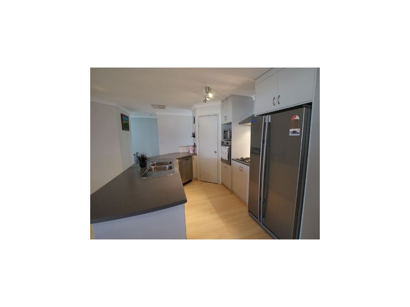 8 Kinta Way, Tapping WA 6065