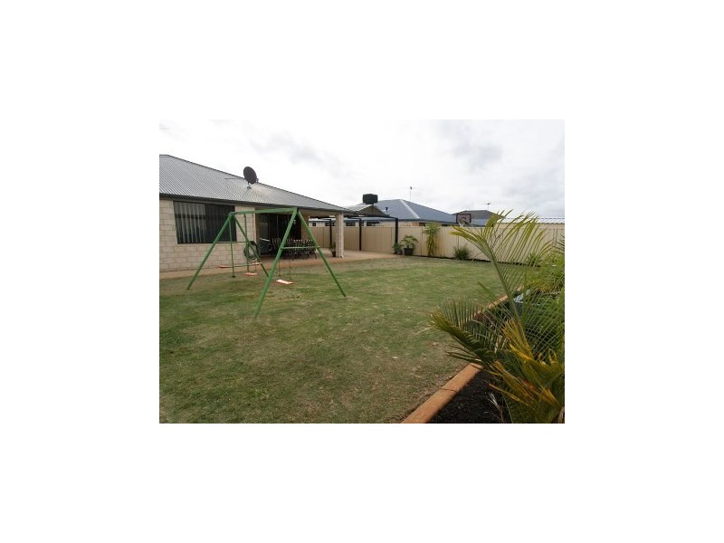 8 Kinta Way, Tapping WA 6065