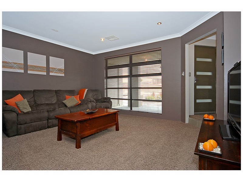 40 Meneguz Drive, Tapping WA 6065