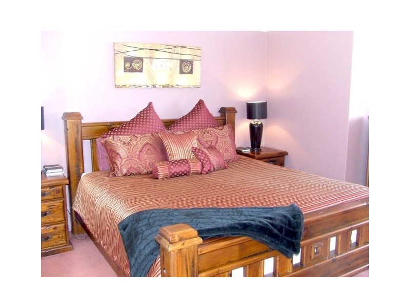 33 St Stephens Cr, Tapping WA 6065