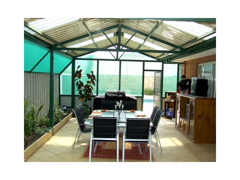 33 St Stephens Cr, Tapping WA 6065