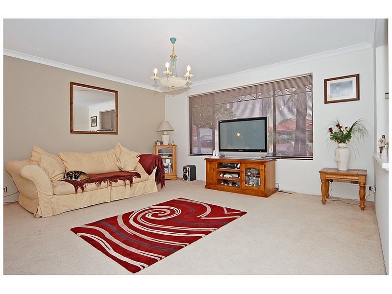 11 Ollera Meander, Carramar WA 6031
