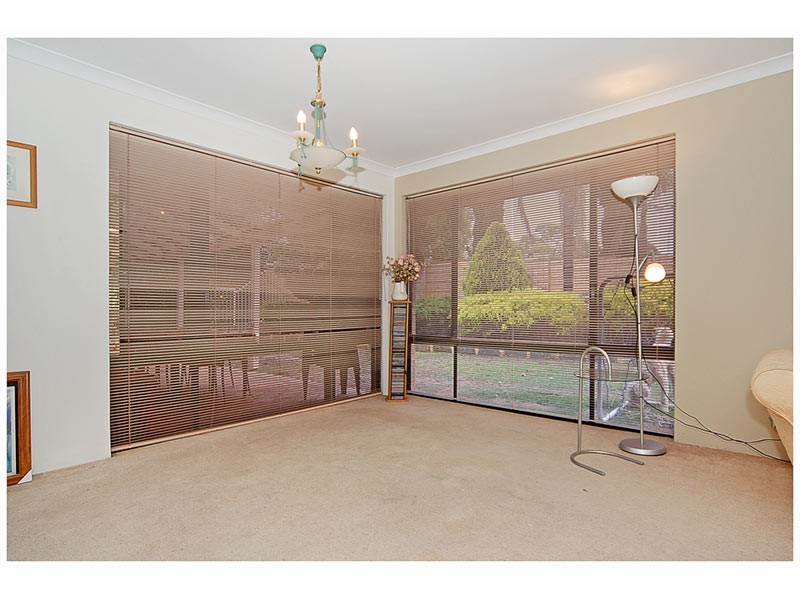11 Ollera Meander, Carramar WA 6031