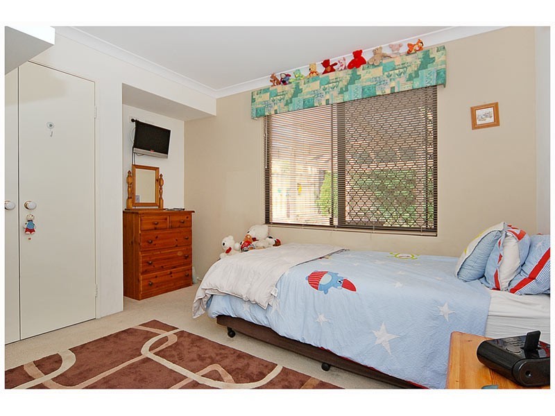 11 Ollera Meander, Carramar WA 6031