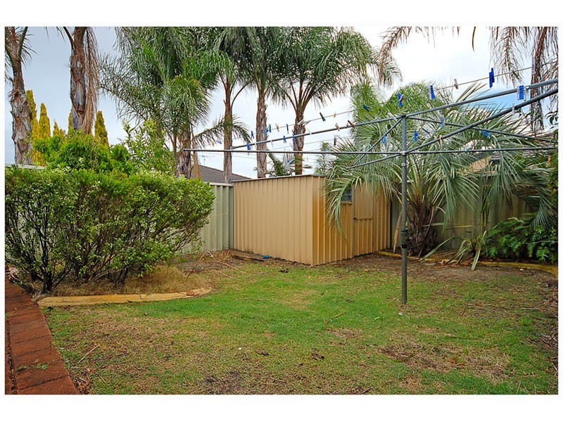 11 Ollera Meander, Carramar WA 6031