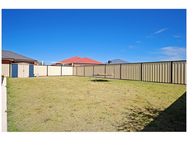 17 Colwyn Loop, Tapping WA 6065