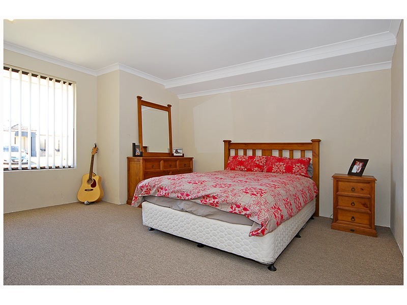 17 Colwyn Loop, Tapping WA 6065