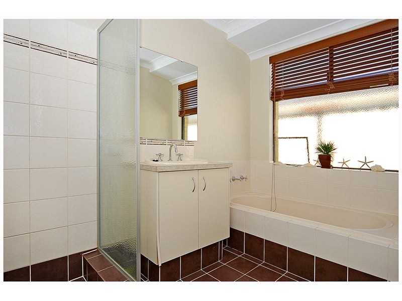 17 Colwyn Loop, Tapping WA 6065