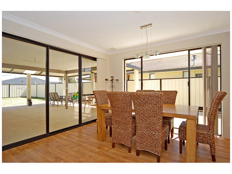 17 Colwyn Loop, Tapping WA 6065