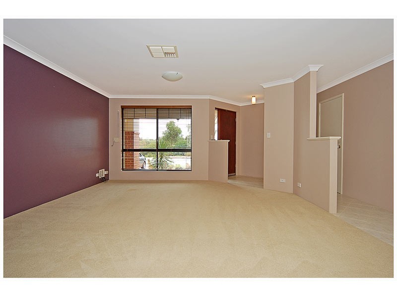 92 Golf Links Drive, Carramar WA 6031