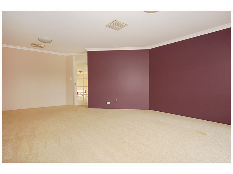 92 Golf Links Drive, Carramar WA 6031