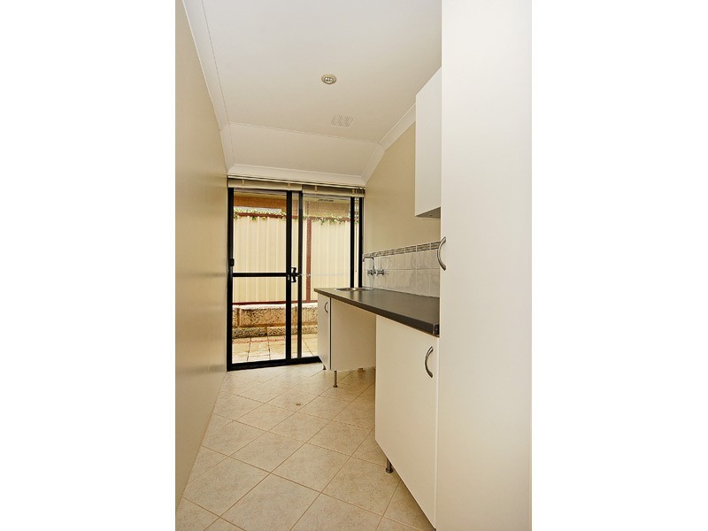 92 Golf Links Drive, Carramar WA 6031