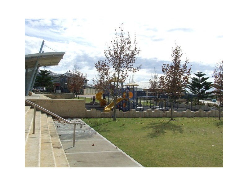 Lot 1007, 10 Hampshire Drive, Jindalee WA 6036