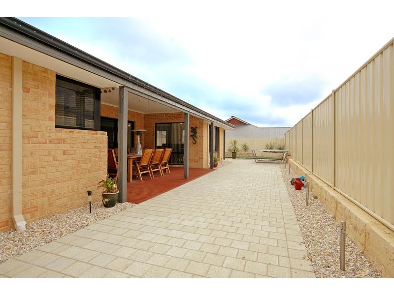 7 Coolidge Gardens, Tapping WA 6065