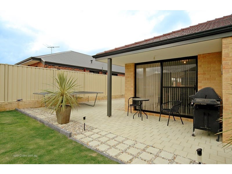 7 Coolidge Gardens, Tapping WA 6065