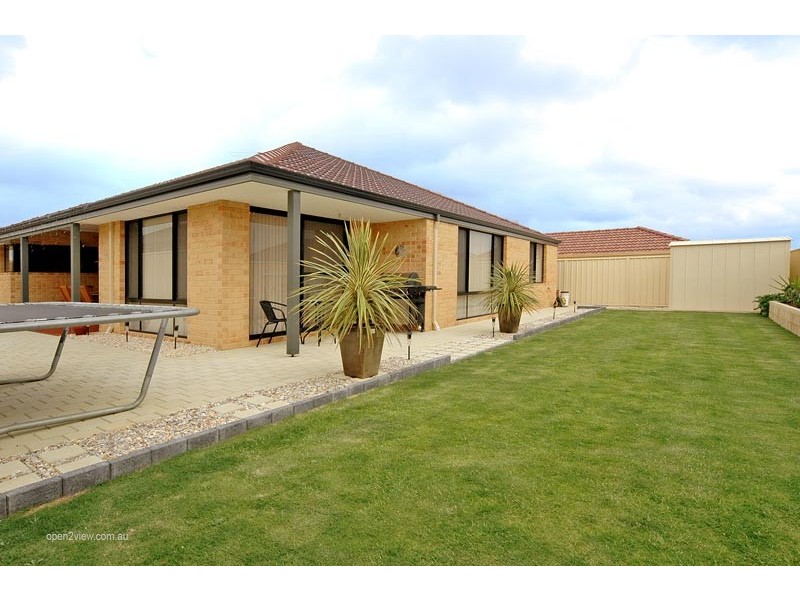 7 Coolidge Gardens, Tapping WA 6065