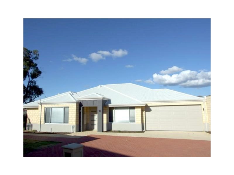 17 Yaroomba Place, Clarkson WA 6030
