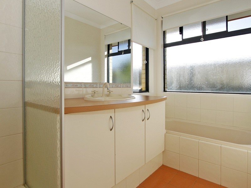 73 Tandara Fairway, Tapping WA 6065