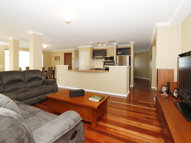 73 Tandara Fairway, Tapping WA 6065