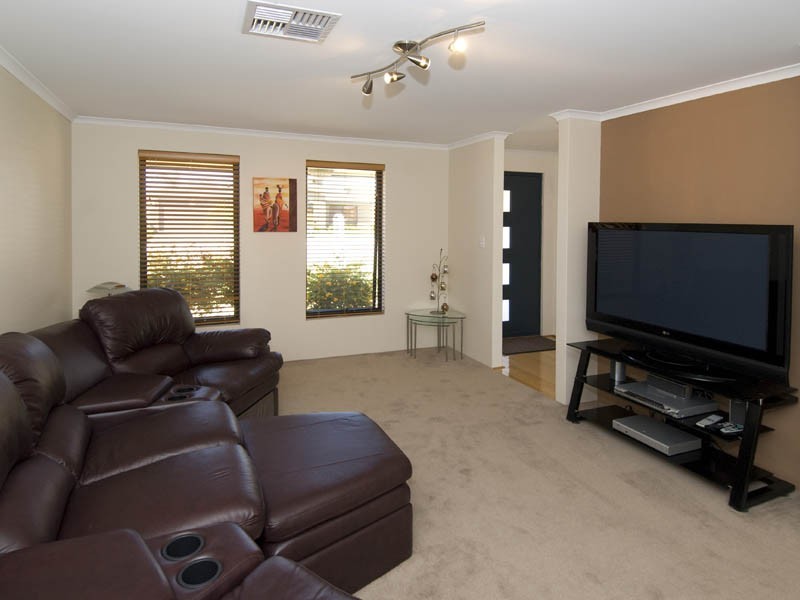 43 Tandara Fairway, Tapping WA 6065