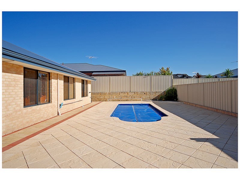 43 Tandara Fairway, Tapping WA 6065