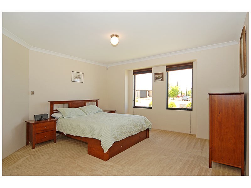 49 Innesvale Way, Carramar WA 6031