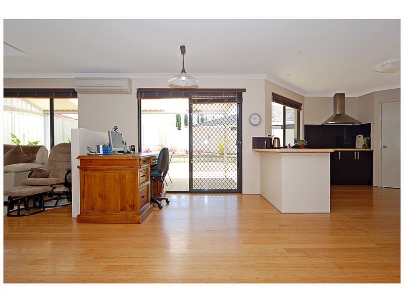 49 Innesvale Way, Carramar WA 6031