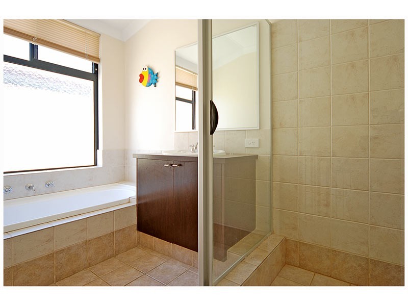 49 Innesvale Way, Carramar WA 6031