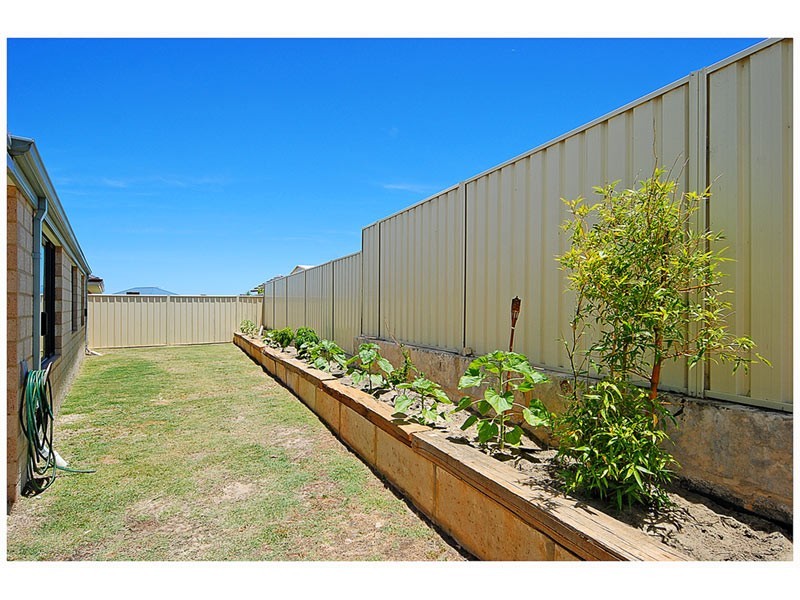 49 Innesvale Way, Carramar WA 6031