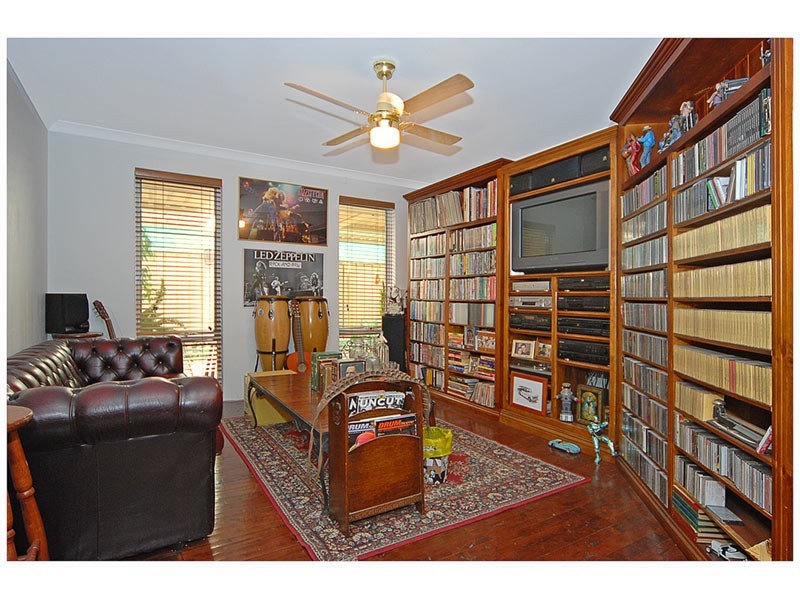 2 Vinciullo Way, Sinagra WA 6065