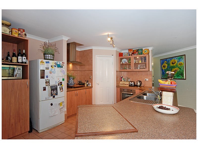 2 Vinciullo Way, Sinagra WA 6065