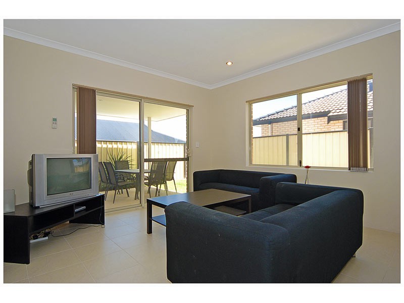 4 Capitol Turn, Clarkson WA 6030