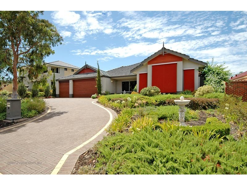 94 Golf Links Drive, Carramar WA 6031