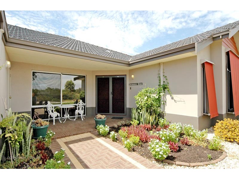 94 Golf Links Drive, Carramar WA 6031