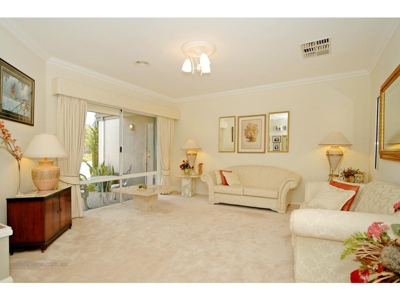 94 Golf Links Drive, Carramar WA 6031