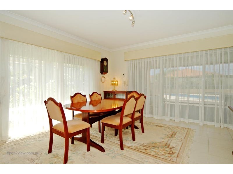 94 Golf Links Drive, Carramar WA 6031